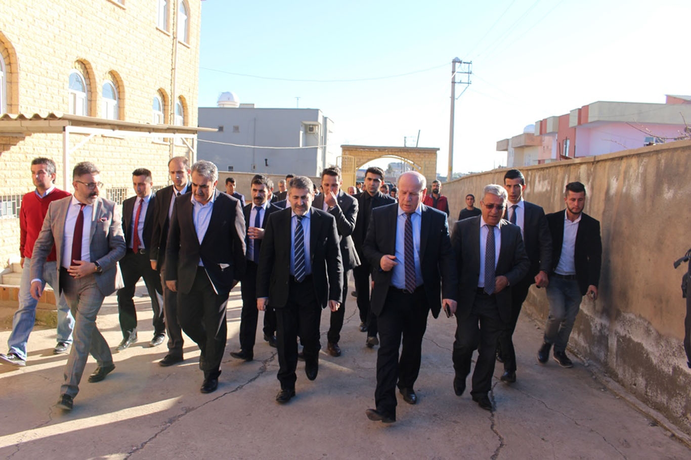 AK Parti heyeti Silopi’de AK Parti heyeti Silopi’de